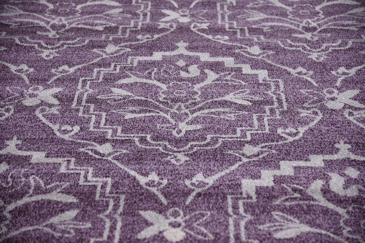 Rechteck Teppich Damask in Lila von Hadorn™ - Lifestyle Image