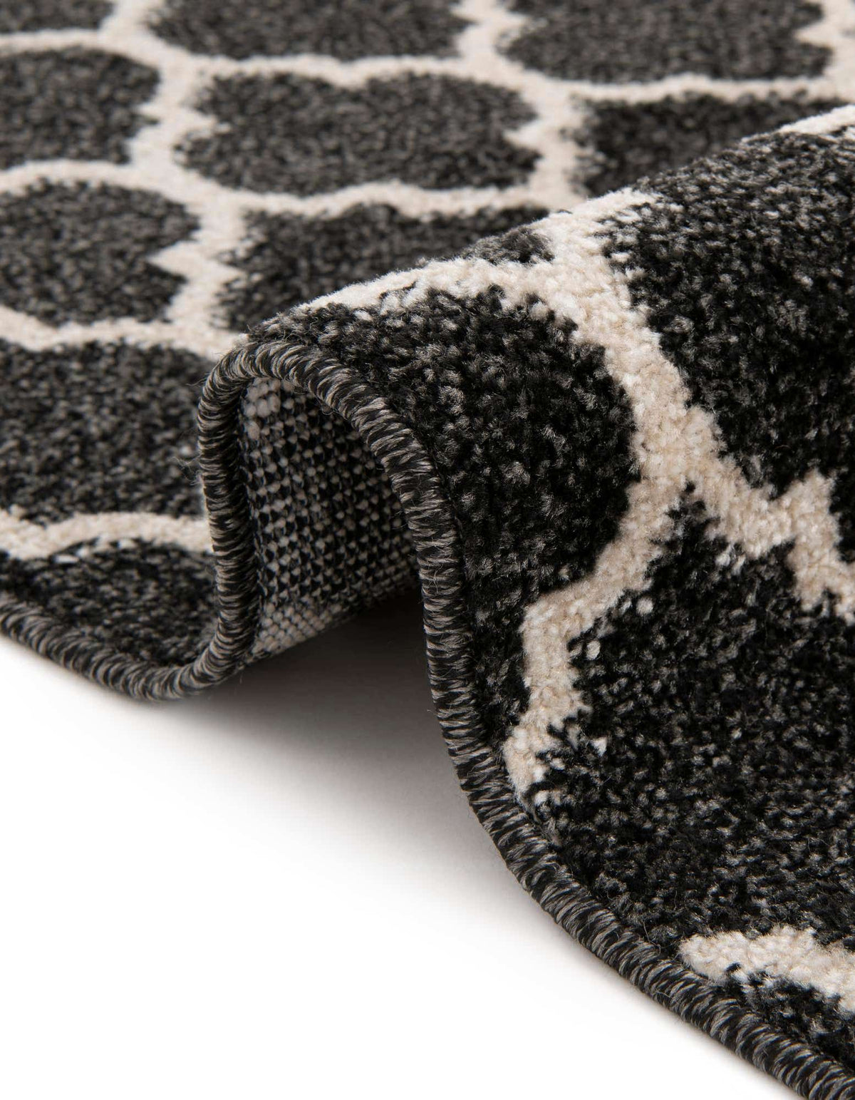 Rechteck Teppich Trellis in Schwarz von Hadorn™ - Lifestyle Image