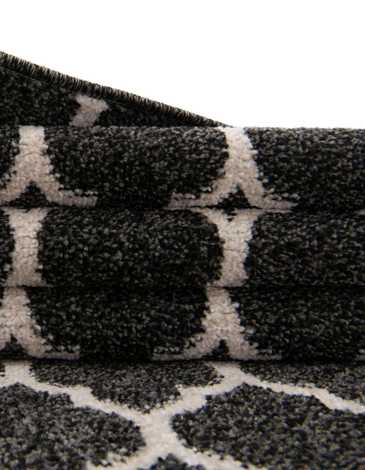 Rechteck Teppich Trellis in Schwarz von Hadorn™ - Lifestyle Image
