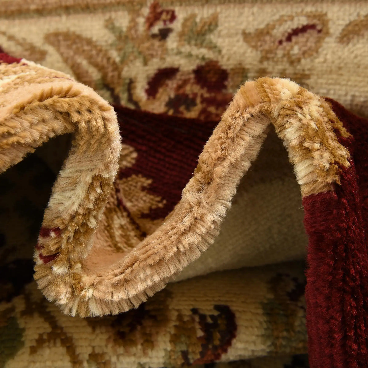 Rechteck Teppich Classic Aubusson in Rot von Hadorn™ - Lifestyle Image