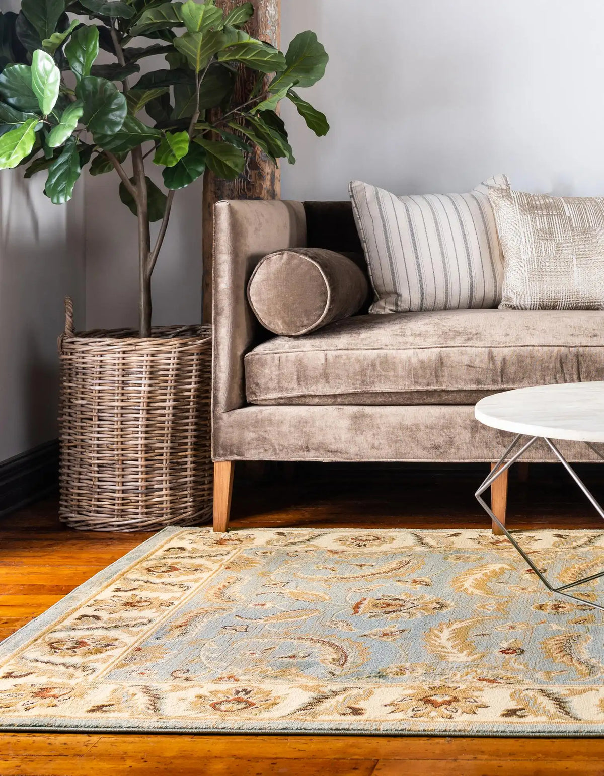 Rechteck Teppich Classic Agra in Hellblau von Hadorn™ - Lifestyle Image