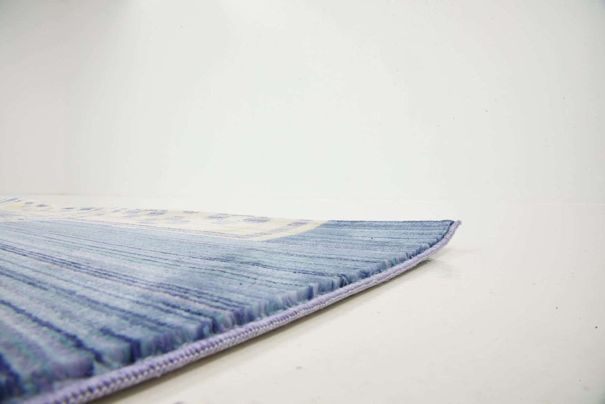 Rechteck Teppich Aqua in Blau von Hadorn™ - Lifestyle Image