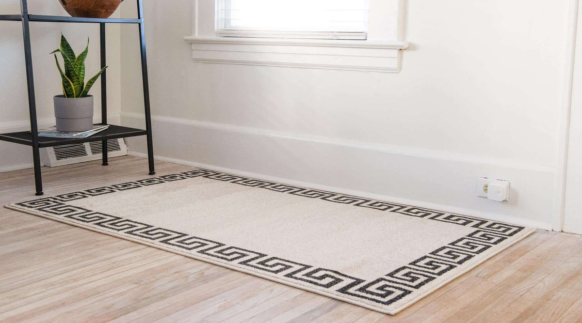 Rechteck Teppich Greek Key in Beige von Hadorn™ - Lifestyle Image