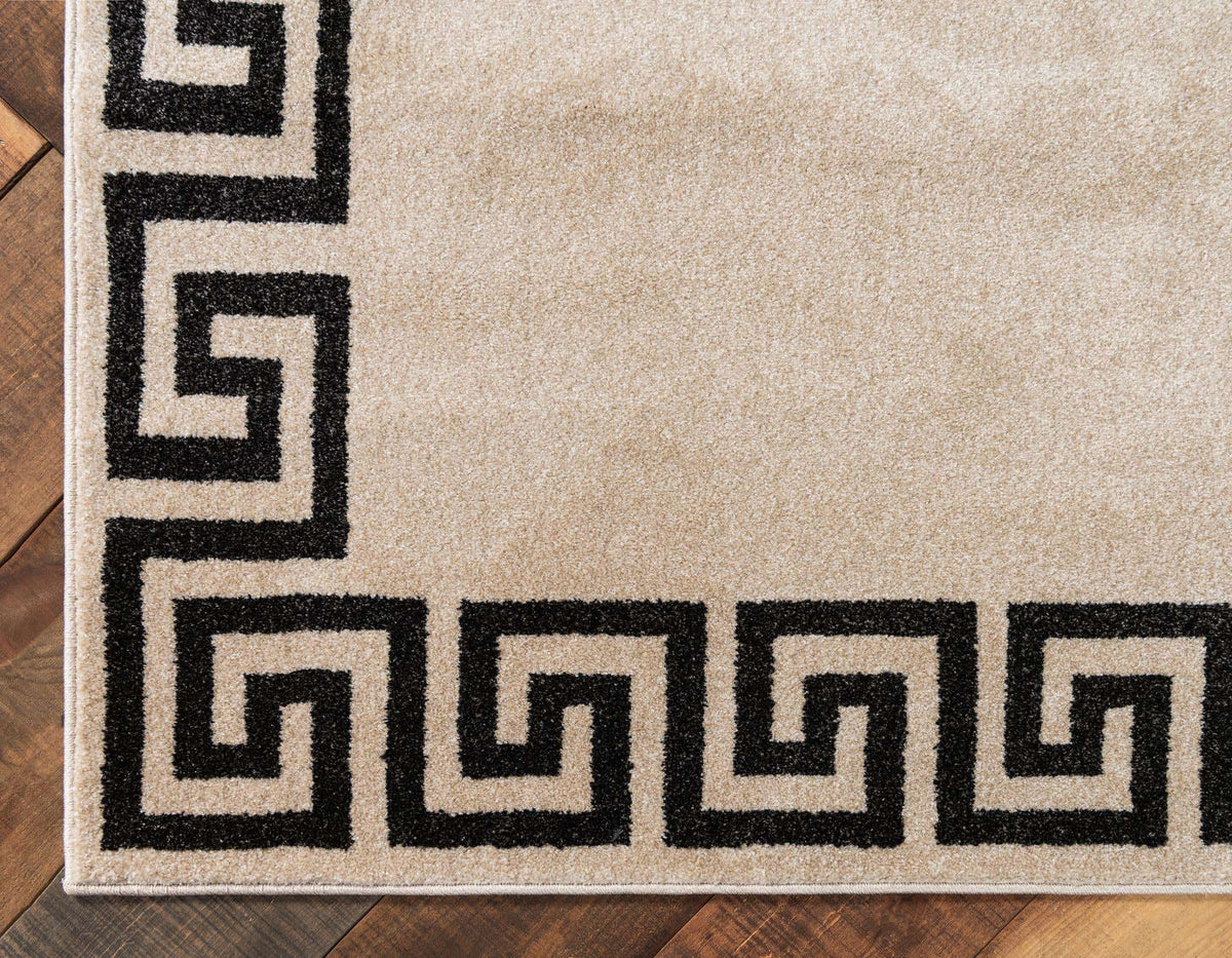 Rechteck Teppich Greek Key in Beige von Hadorn™ - Lifestyle Image