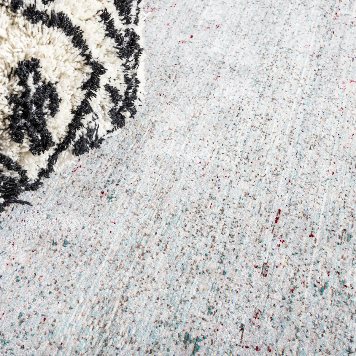 Rechteck Teppich Aqua in Grau von Hadorn™ - Lifestyle Image