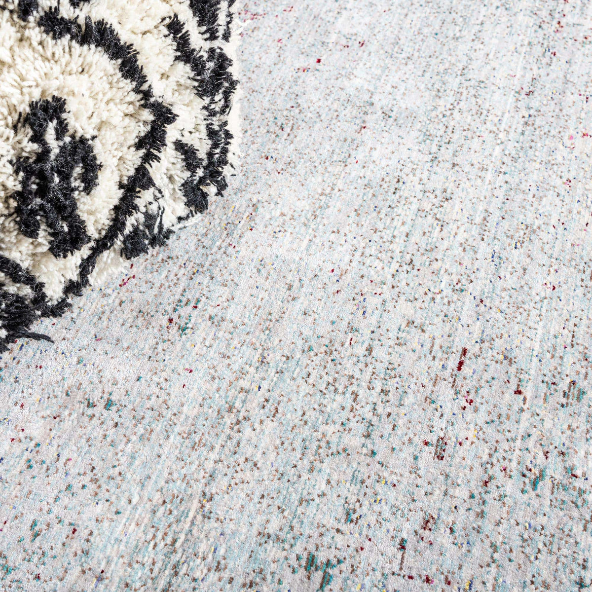 Rechteck Teppich Aqua in Grau von Hadorn™ - Lifestyle Image
