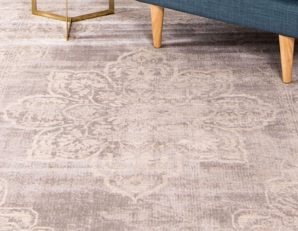 Rechteck Teppich Restoration in Grau von Hadorn™ - Lifestyle Image