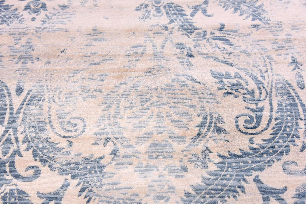 Rechteck Teppich Restoration in Blau von Hadorn™ - Lifestyle Image