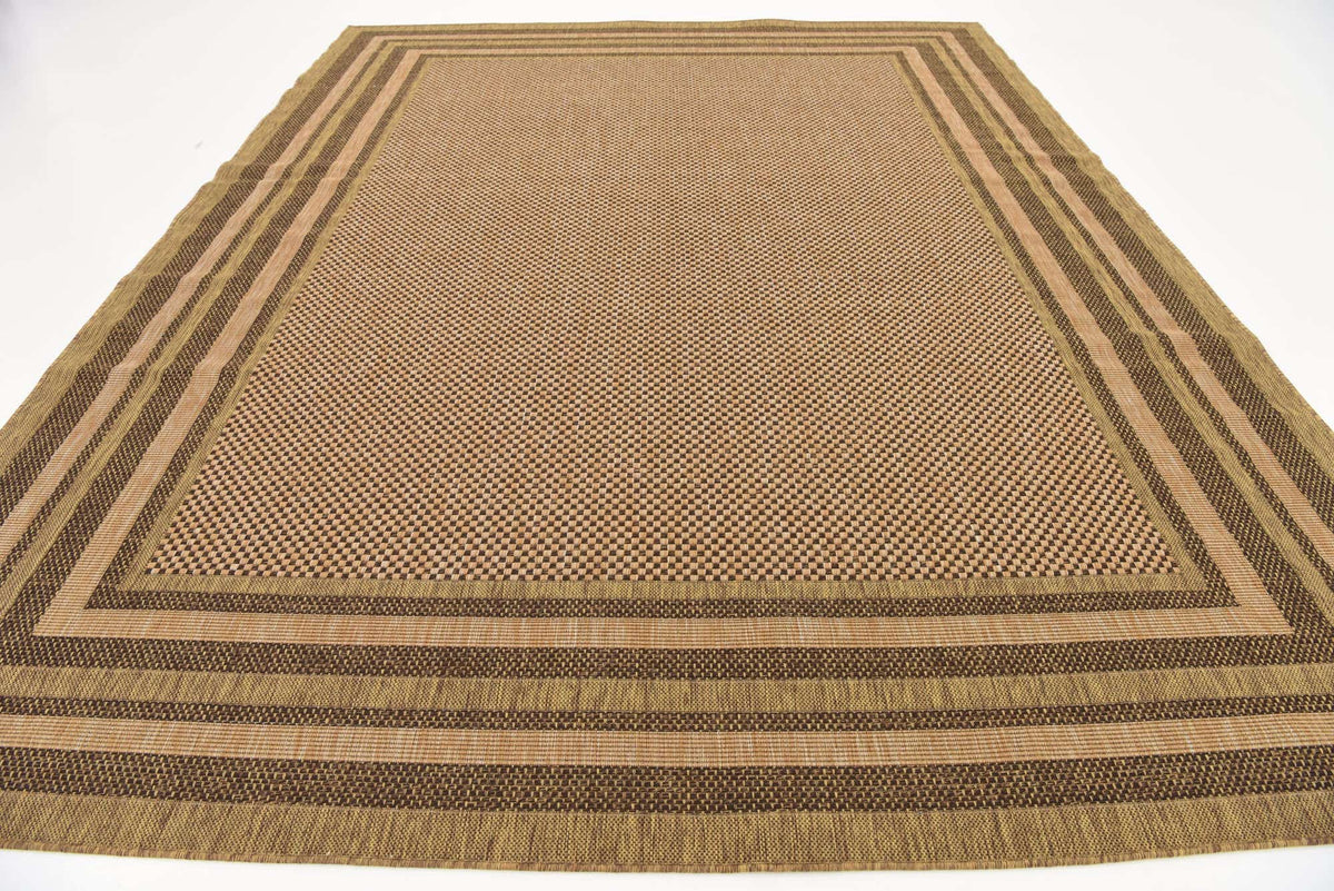Rechteck Outdoor Teppich Outdoor Border in Hellbraun von Hadorn™ - Lifestyle Image