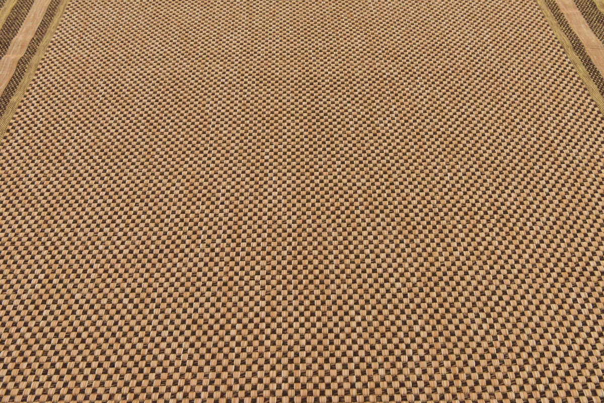 Rechteck Outdoor Teppich Outdoor Border in Hellbraun von Hadorn™ - Lifestyle Image