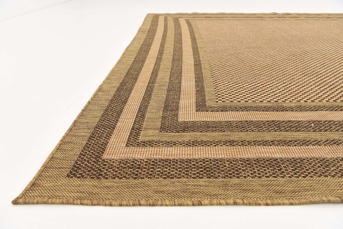 Rechteck Outdoor Teppich Outdoor Border in Hellbraun von Hadorn™ - Lifestyle Image