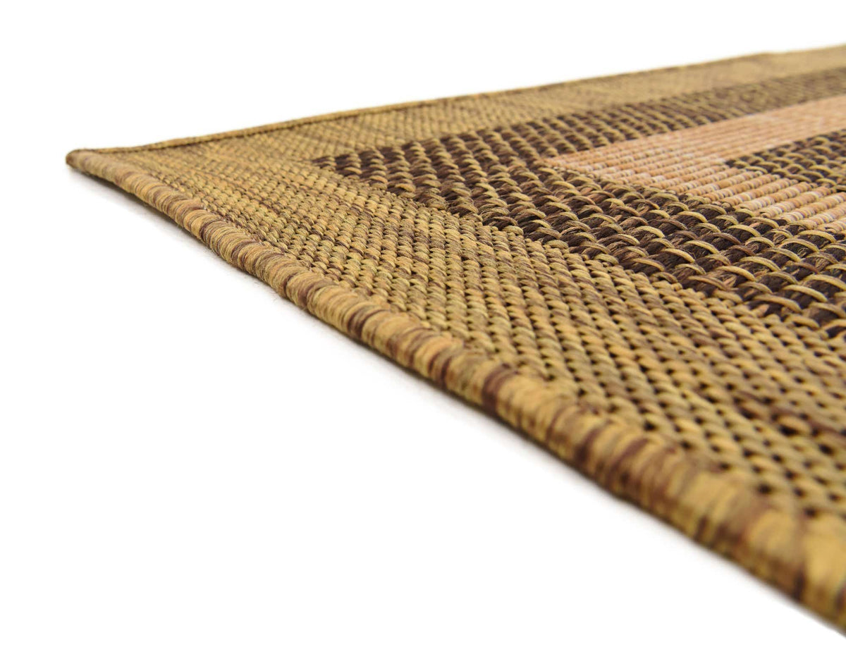 Rechteck Outdoor Teppich Outdoor Border in Hellbraun von Hadorn™ - Lifestyle Image