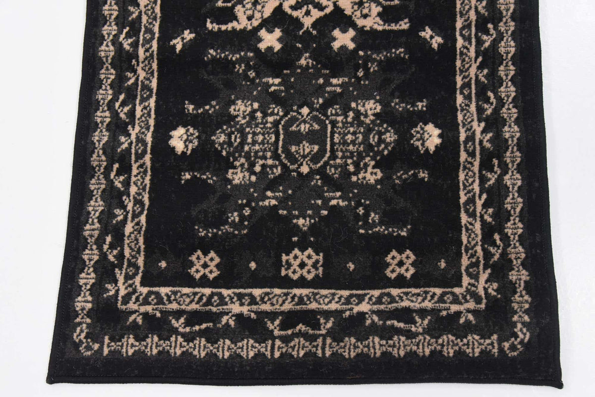 Läufer Teppich Heriz Design in Schwarz von Hadorn™ - Lifestyle Image