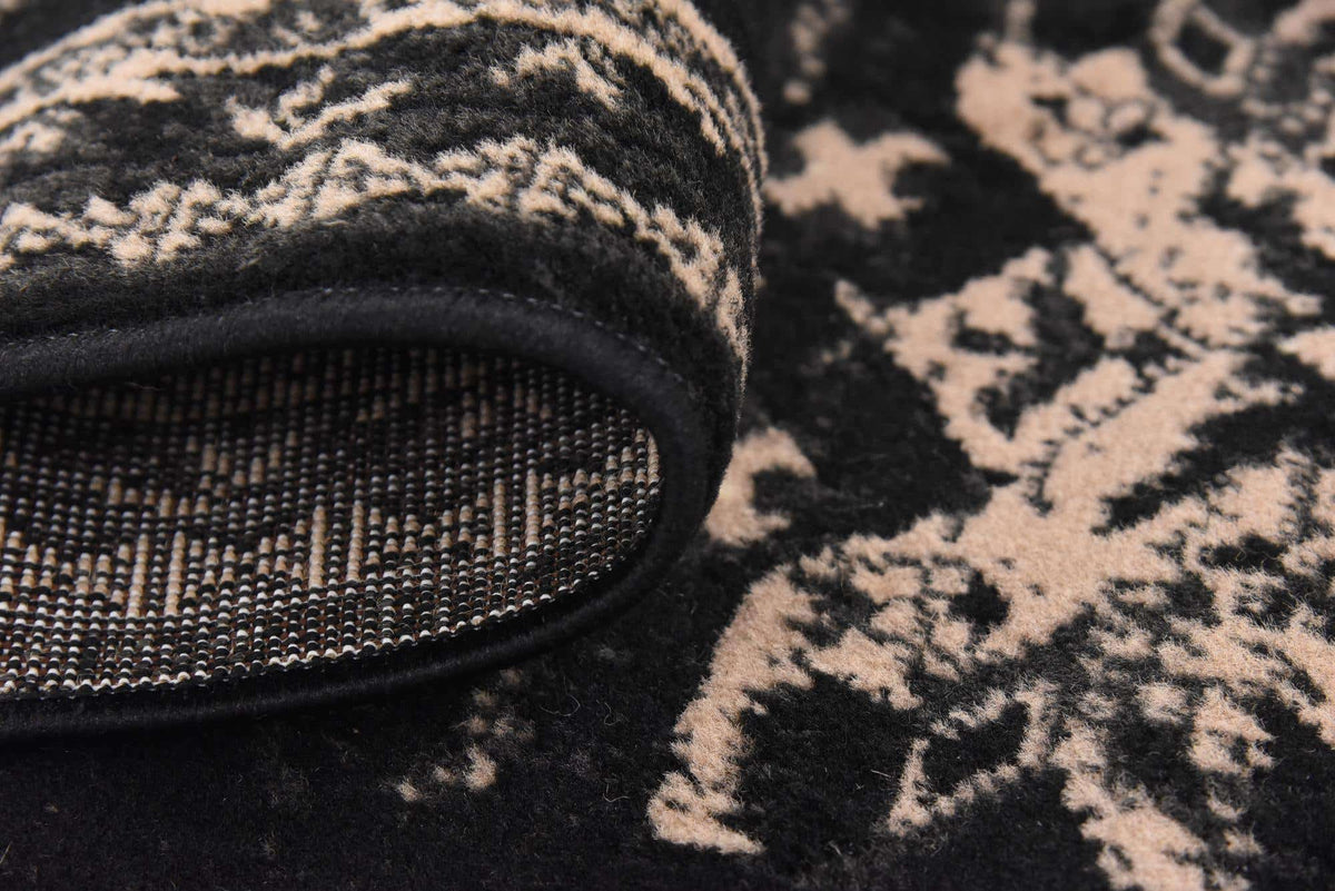 Läufer Teppich Heriz Design in Schwarz von Hadorn™ - Lifestyle Image