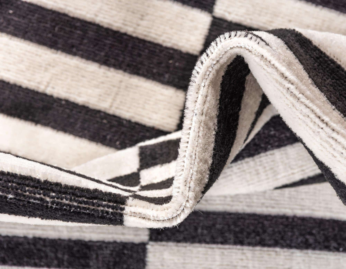 Rechteck Teppich Tribeca in Schwarz von Hadorn™ - Lifestyle Image