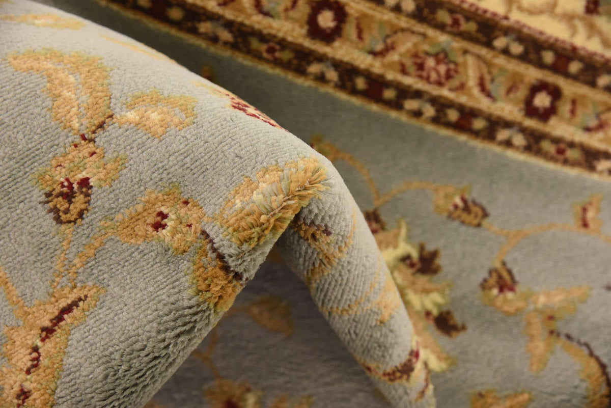 Rechteck Teppich Classic Agra in Hellblau von Hadorn™ - Lifestyle Image
