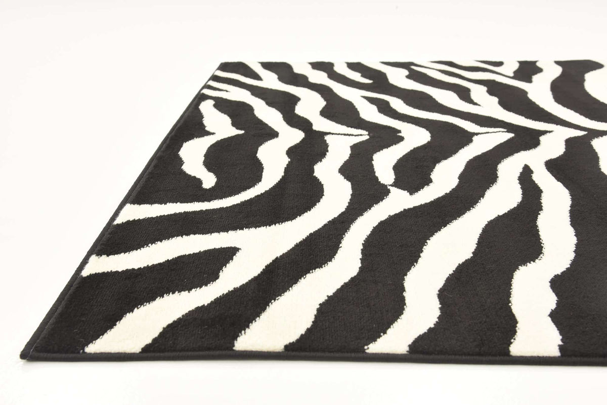 Rechteck Teppich Safari in Schwarz von Hadorn™ - Lifestyle Image