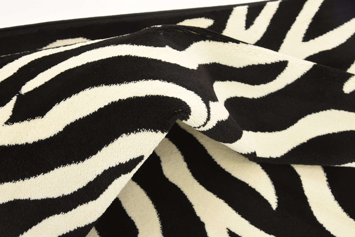 Rechteck Teppich Safari in Schwarz von Hadorn™ - Lifestyle Image