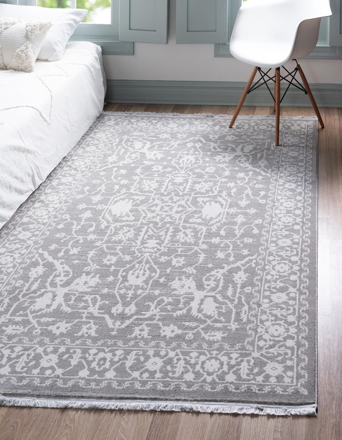 Rechteck Teppich New Vintage in Hellgrau von Hadorn™ - Lifestyle Image