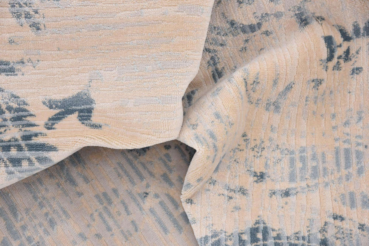Rechteck Teppich Restoration in Blau von Hadorn™ - Lifestyle Image