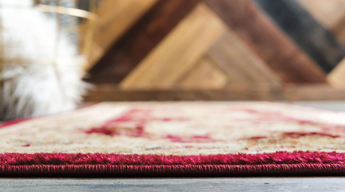 Läufer Teppich Classic Aubusson in Rot von Hadorn™ - Lifestyle Image