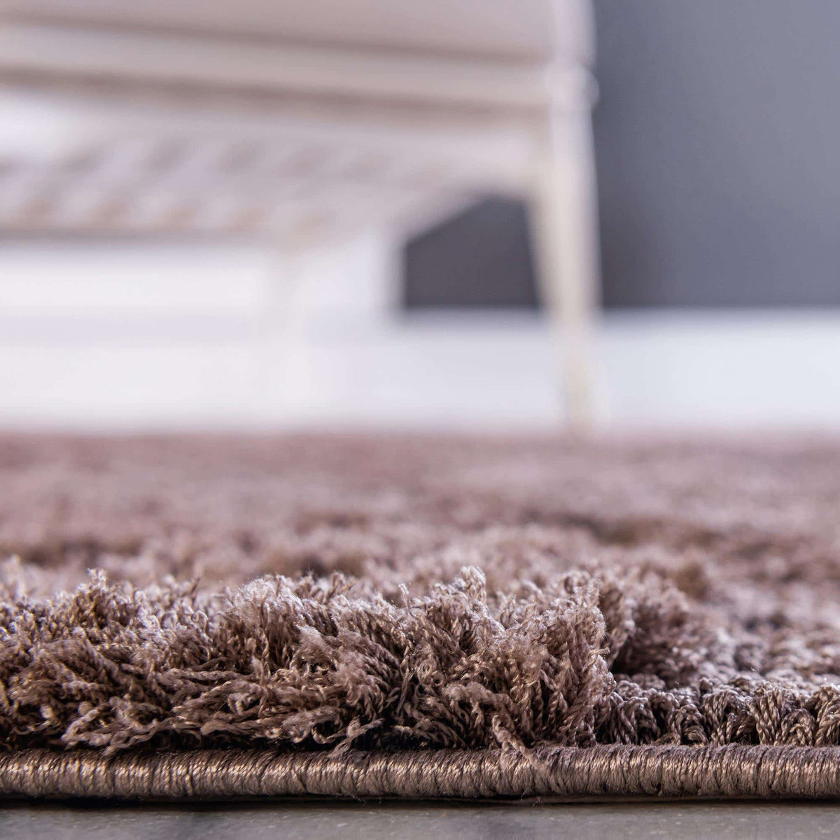 Rechteck Hochflorteppich Floral Shag in Braun von Hadorn™ - Lifestyle Image