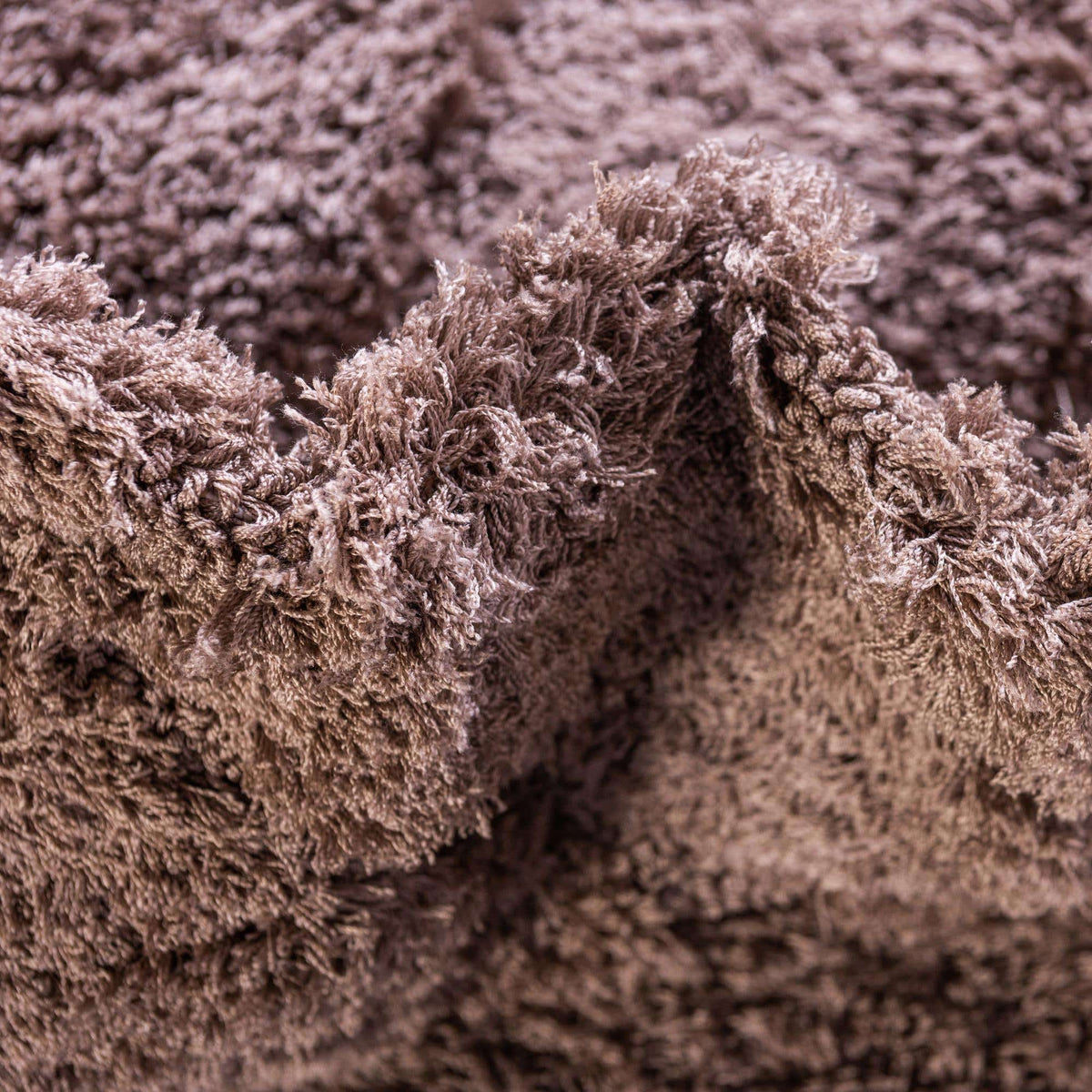 Rechteck Hochflorteppich Floral Shag in Braun von Hadorn™ - Lifestyle Image