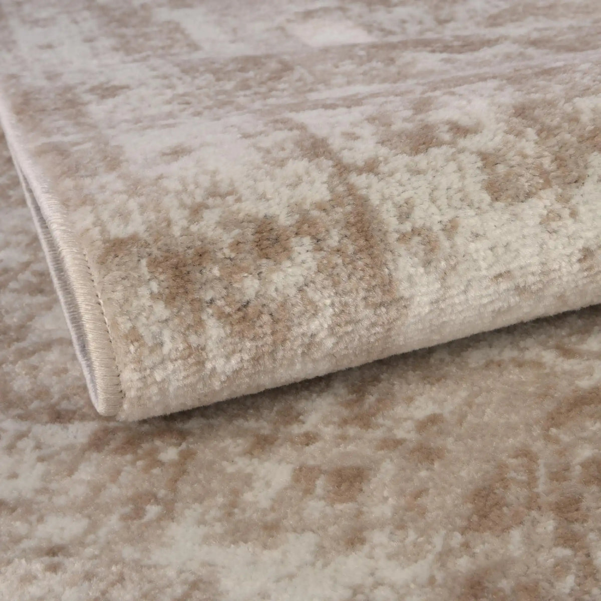 Rechteck Teppich Monaco in Beige von Hadorn™ - Lifestyle Image