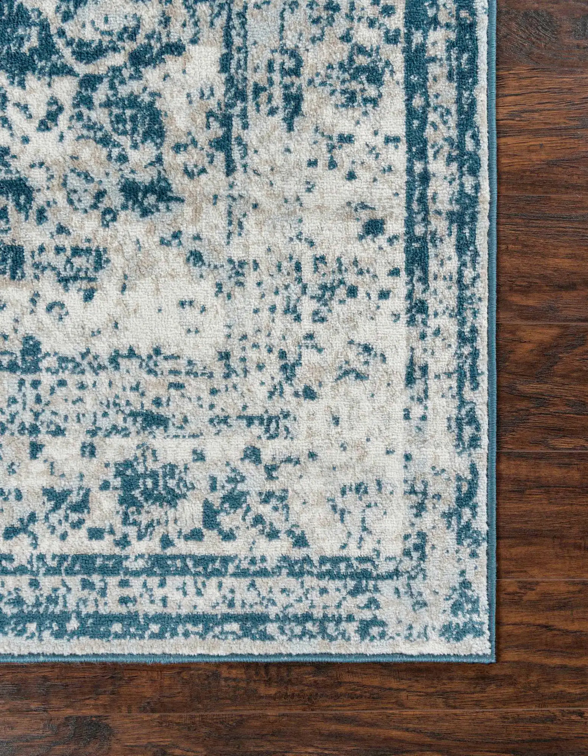 Rechteck Teppich Monaco in Blau von Hadorn™ - Lifestyle Image