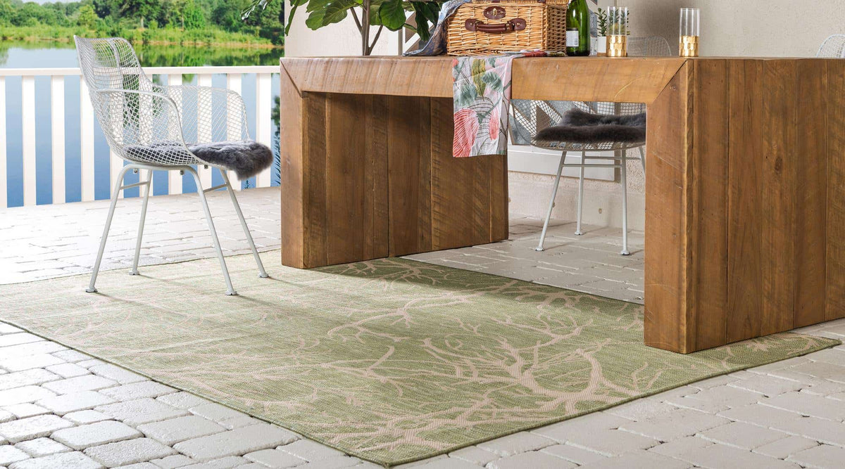 Rechteck Outdoor Teppich Outdoor Botanical in Hellgrün von Hadorn™ - Lifestyle Image