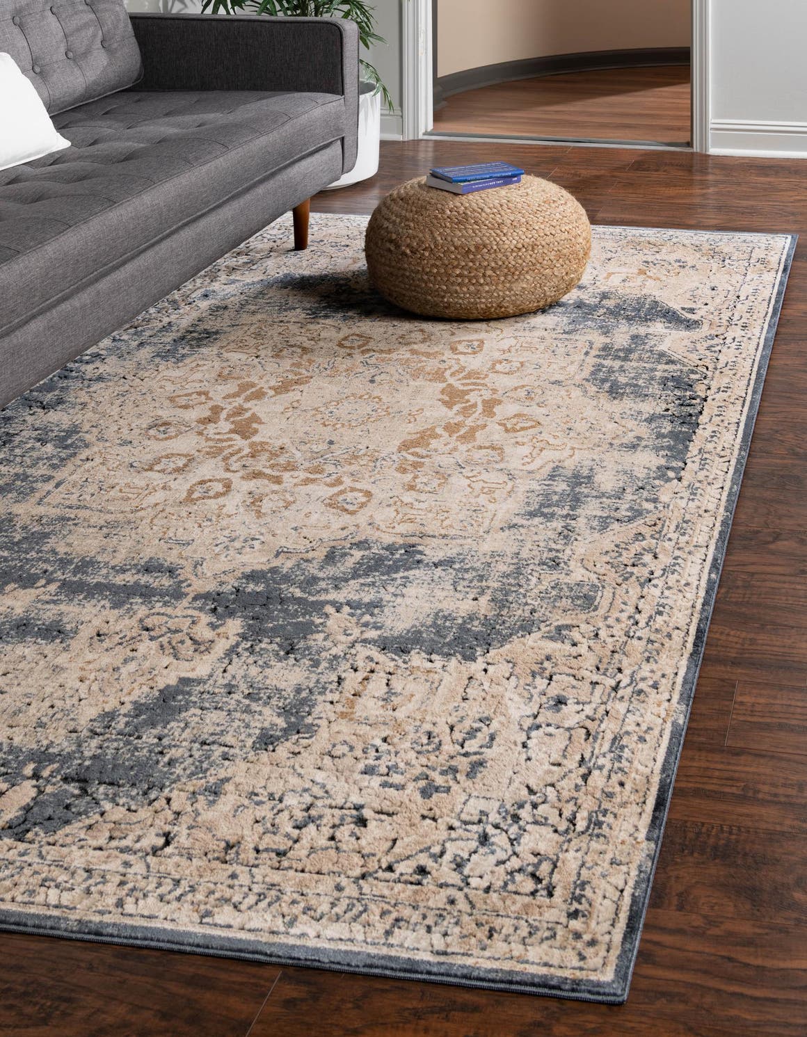 Rechteck Teppich Villa in Dunkelblau von Hadorn™ - Lifestyle Image