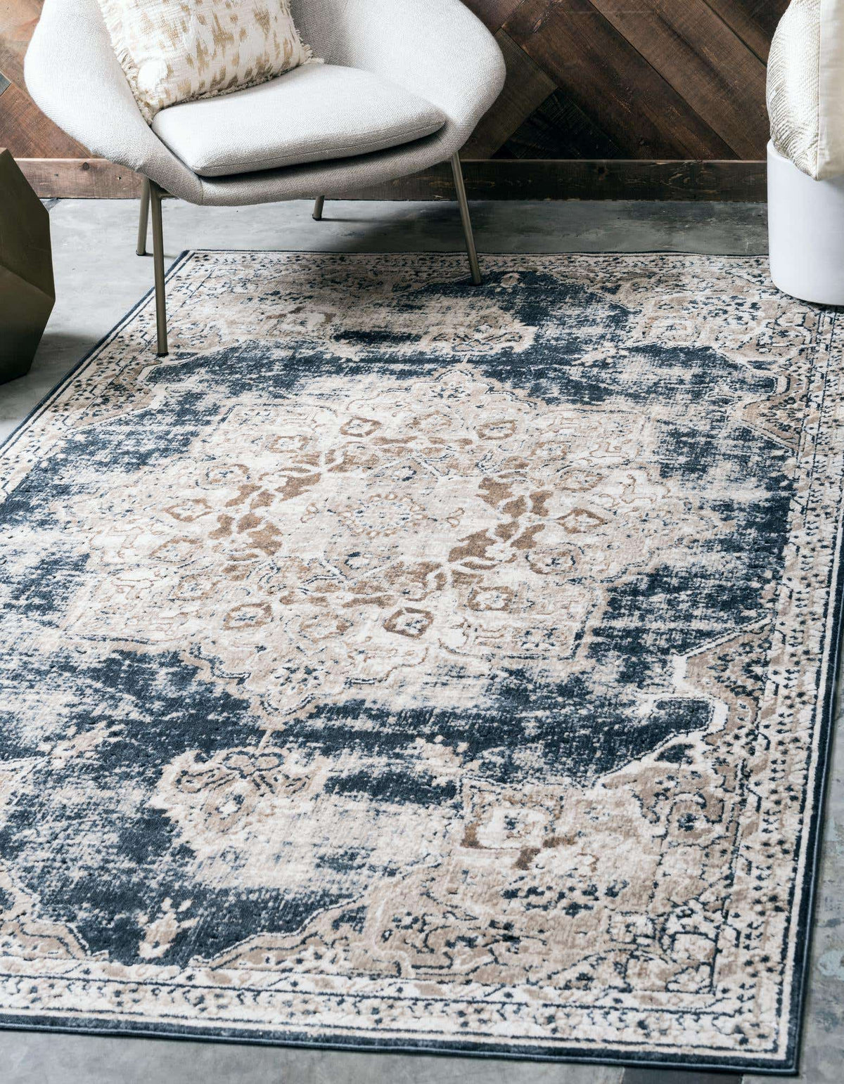 Rechteck Teppich Villa in Dunkelblau von Hadorn™ - Lifestyle Image