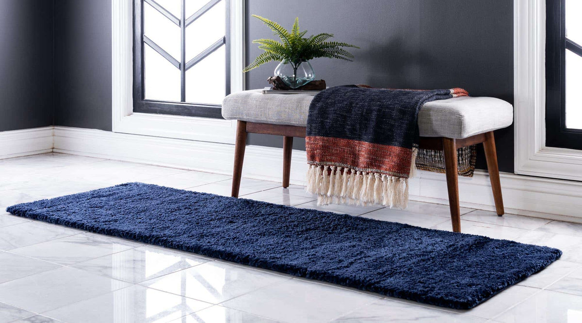 Läufer Teppich Solid Frieze in Blau von Hadorn™ - Lifestyle Image