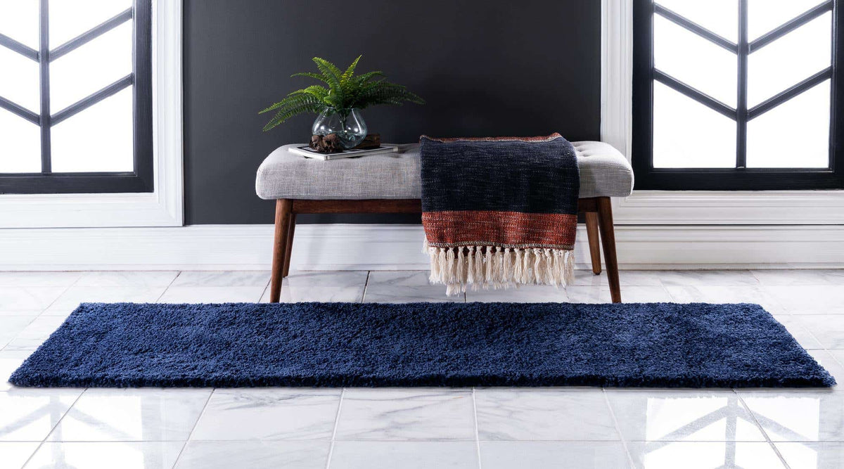 Läufer Teppich Solid Frieze in Blau von Hadorn™ - Lifestyle Image
