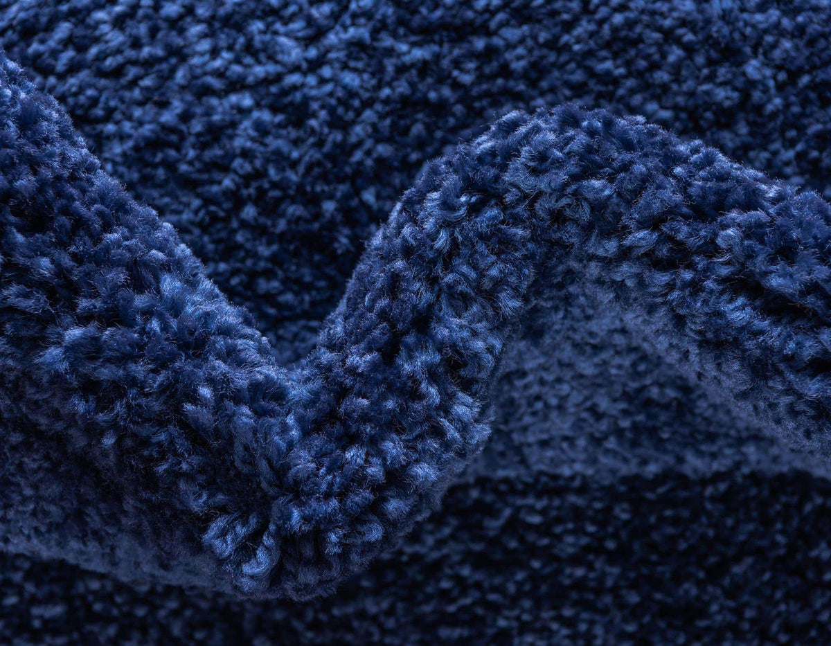 Läufer Teppich Solid Frieze in Blau von Hadorn™ - Lifestyle Image