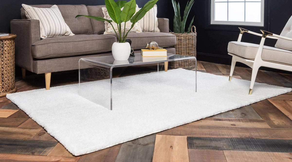 Rechteck Teppich Solid Frieze in Weiss von Hadorn™ - Lifestyle Image