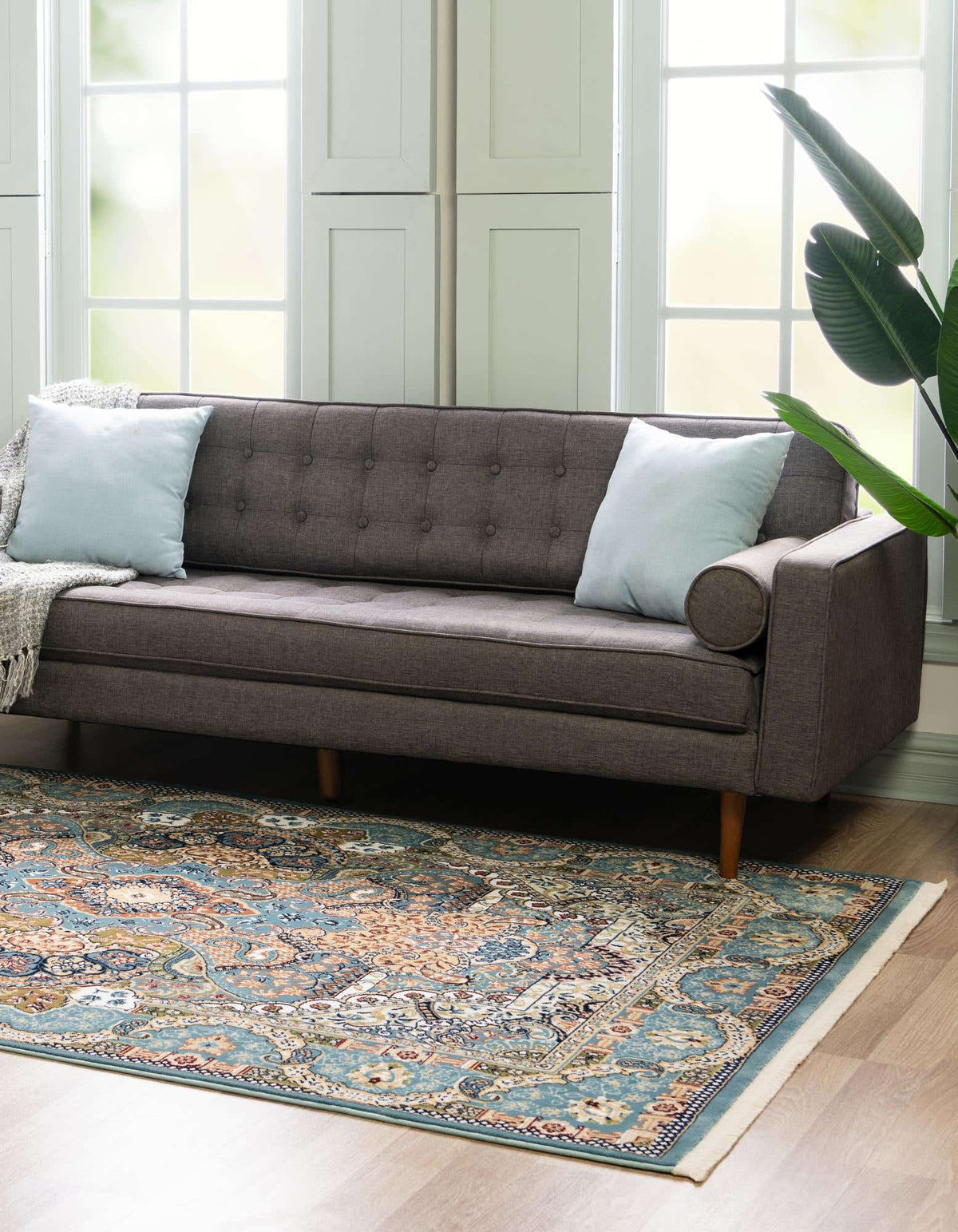 Rechteck Teppich Nain Design in Blau von Hadorn™ - Lifestyle Image