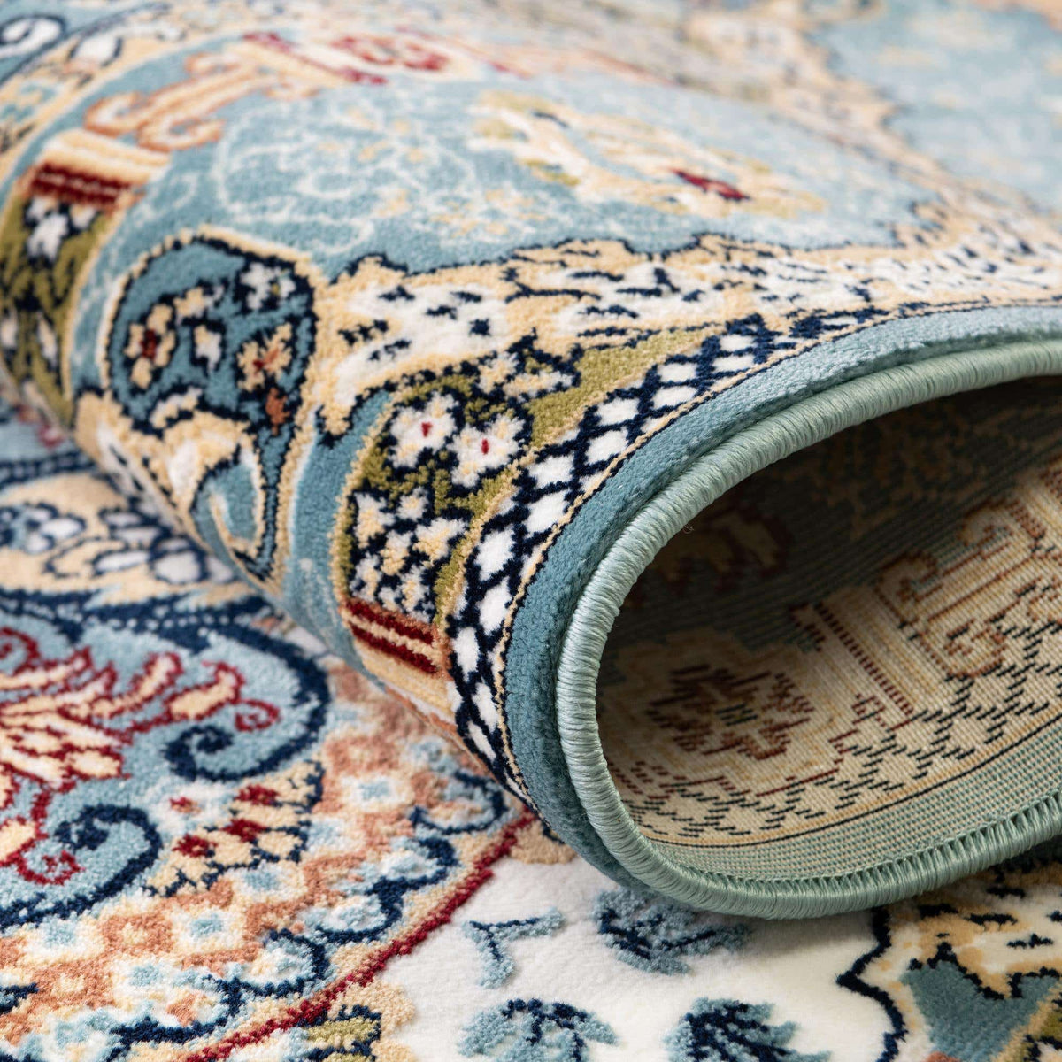 Rechteck Teppich Nain Design in Blau von Hadorn™ - Lifestyle Image