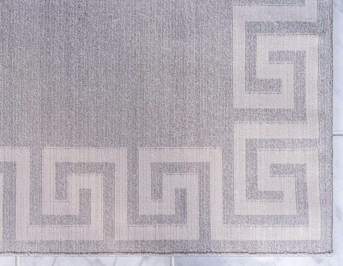Läufer Teppich Greek Key in Grau von Hadorn™ - Lifestyle Image
