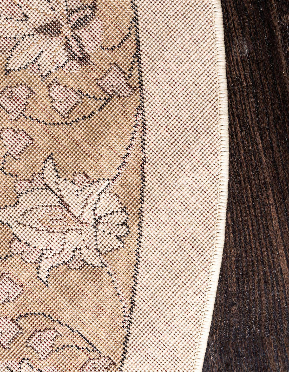 Rund Teppich Isfahan Design in Beige von Hadorn™ - Lifestyle Image