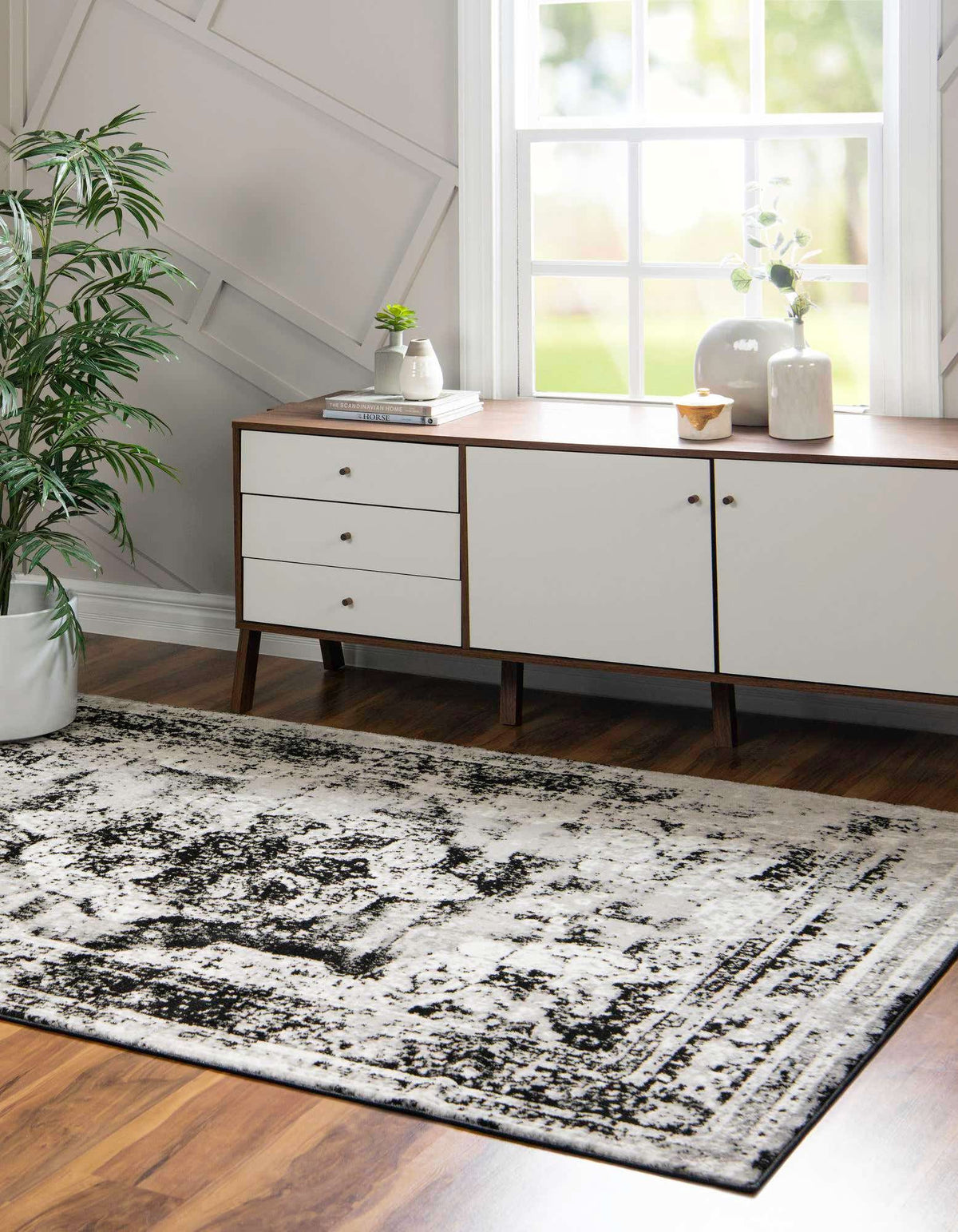 Rechteck Teppich Monaco in Schwarz von Hadorn™ - Lifestyle Image
