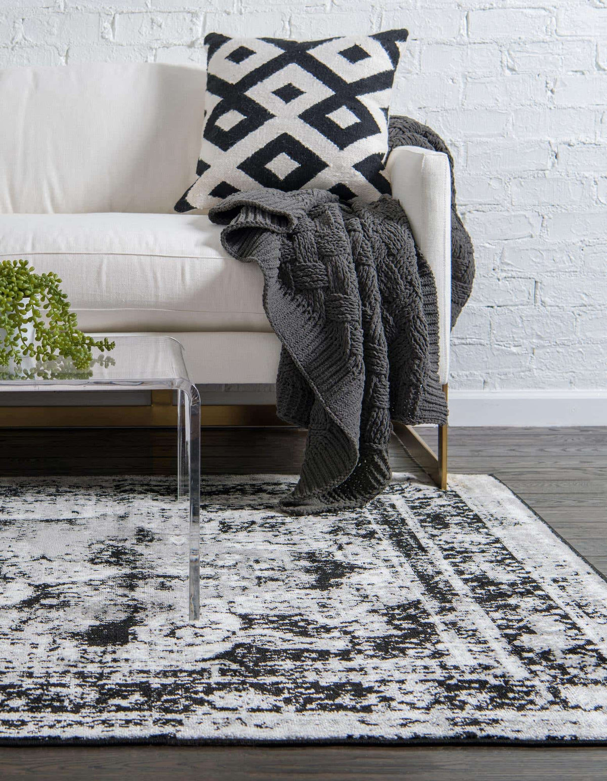 Rechteck Teppich Monaco in Schwarz von Hadorn™ - Lifestyle Image