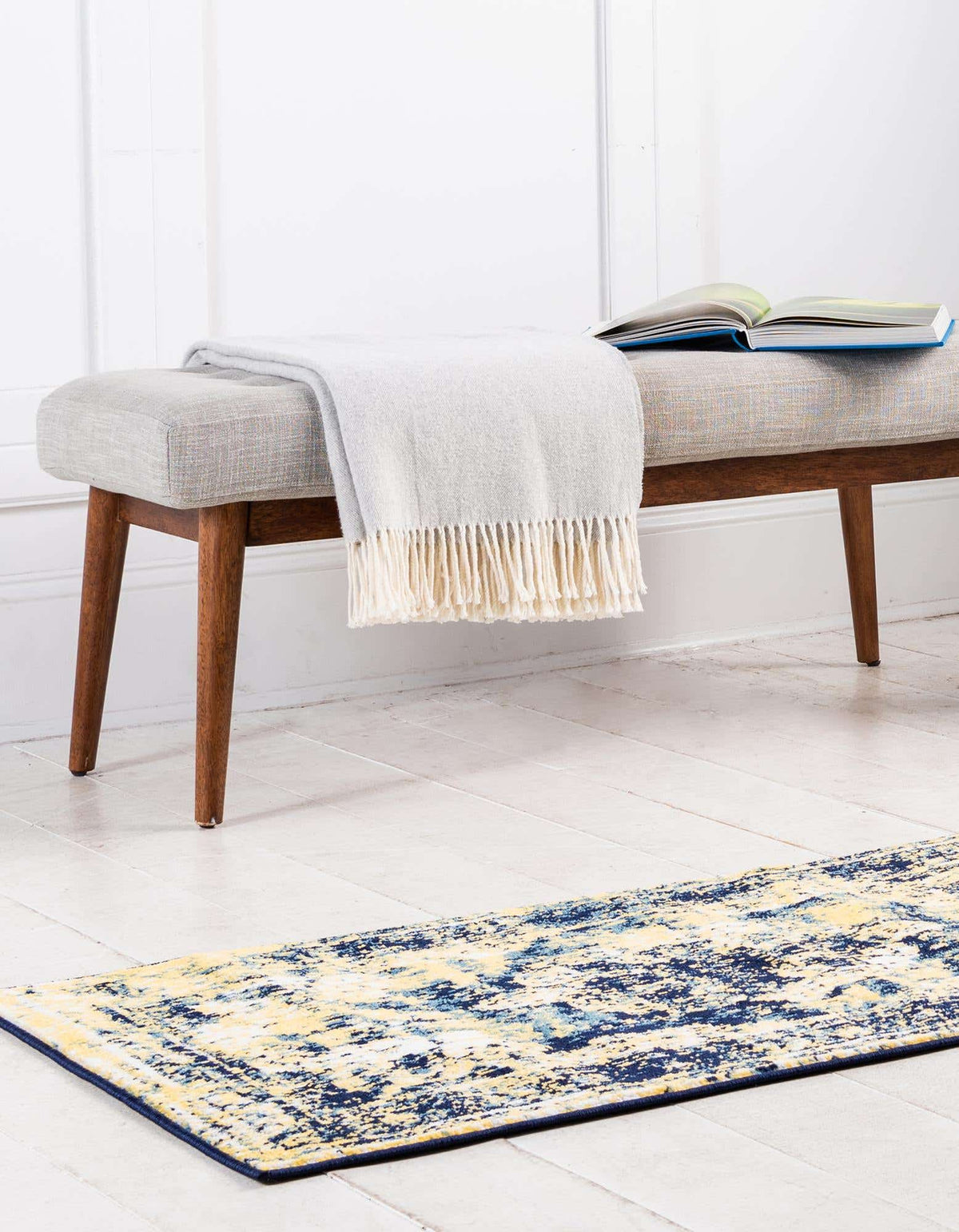 Läufer Teppich Monaco in Blau von Hadorn™ - Lifestyle Image