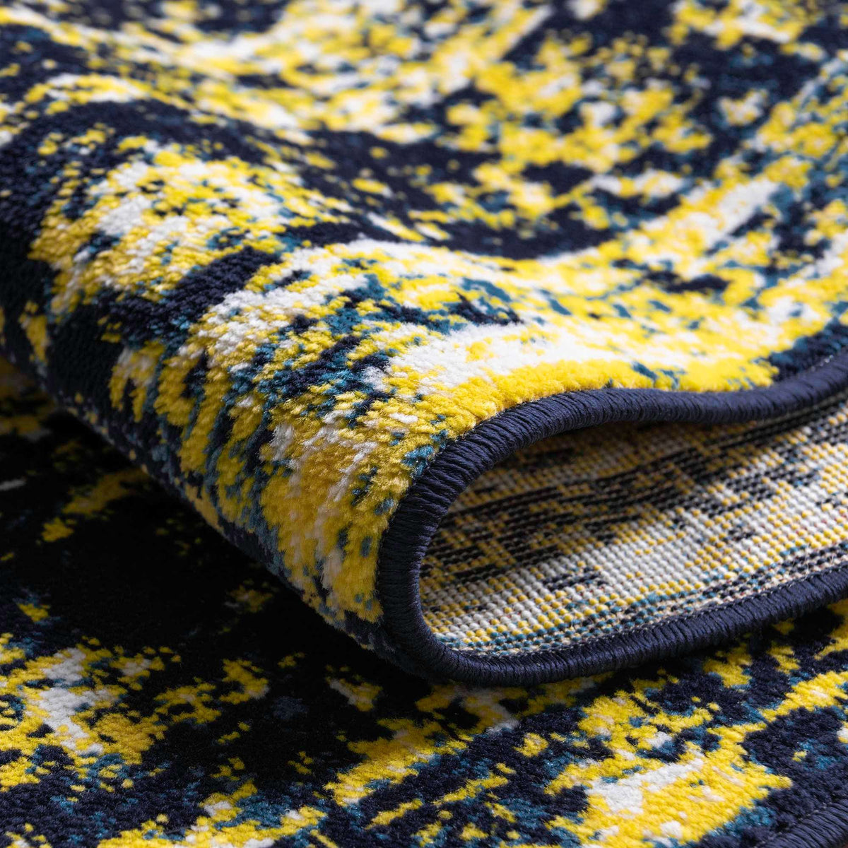 Rechteck Teppich Monaco in Blau von Hadorn™ - Lifestyle Image
