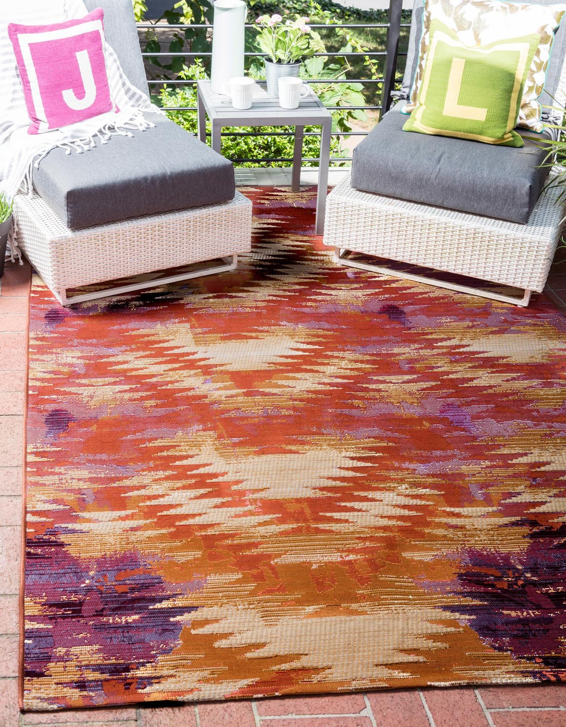 Rechteck Outdoor Teppich Outdoor Modern in Rot von Hadorn™ - Lifestyle Image