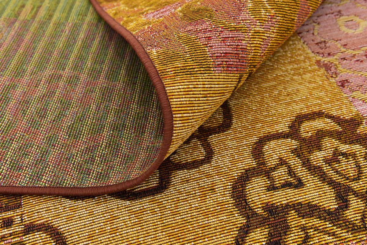 Rechteck Outdoor Teppich Outdoor Botanical in Gold von Hadorn™ - Lifestyle Image