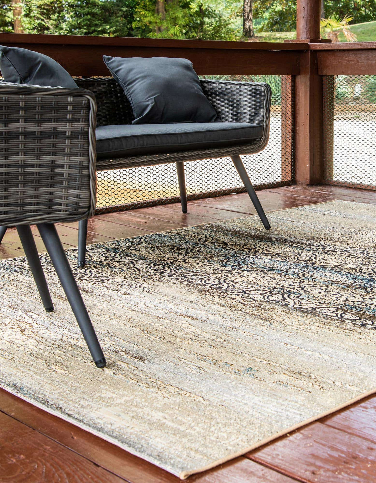 Rechteck Outdoor Teppich Outdoor Botanical in Beige von Hadorn™ - Lifestyle Image