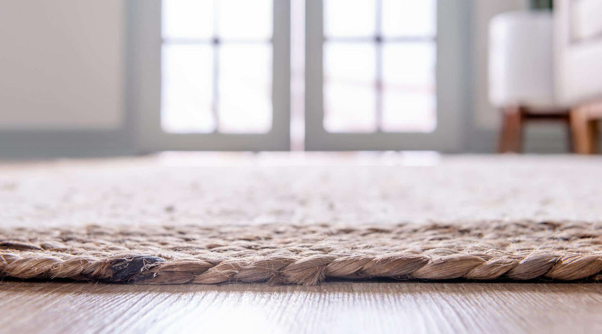 Rechteck Teppich Braided Jute in Weiss von Hadorn™ - Lifestyle Image