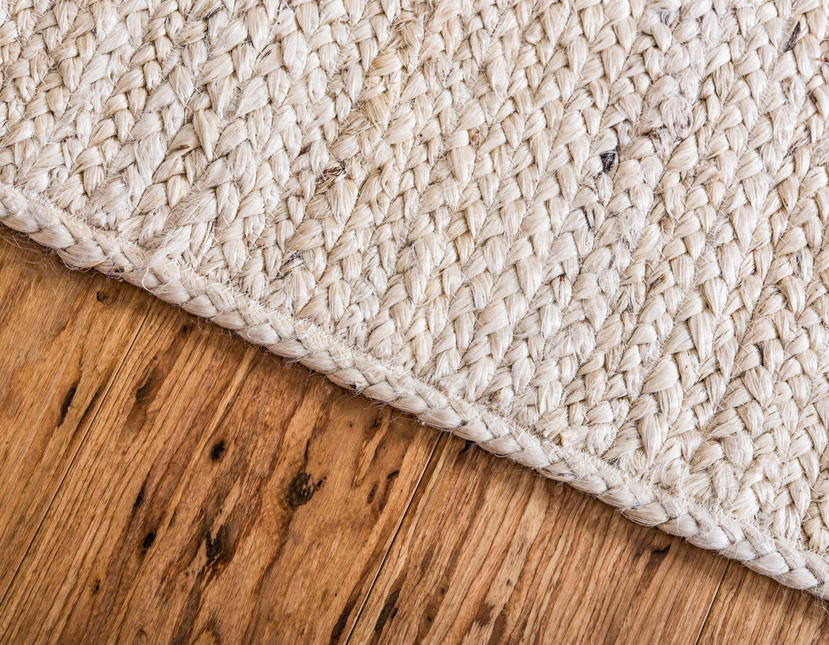 Läufer Teppich Braided Jute in Weiss von Hadorn™ - Lifestyle Image