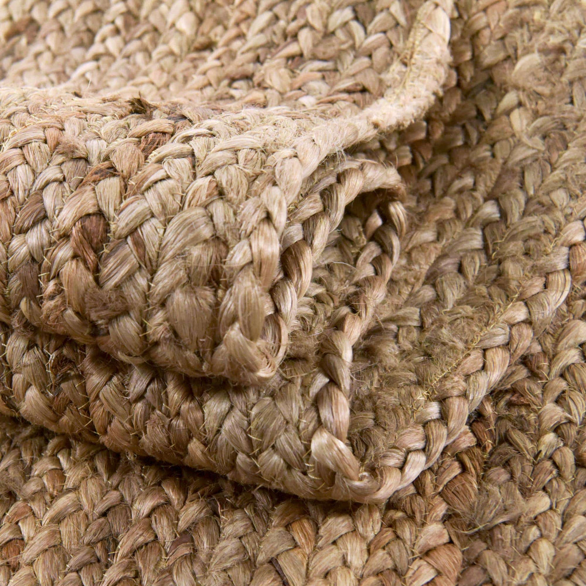 Läufer Teppich Braided Jute in Natürlich von Hadorn™ - Lifestyle Image